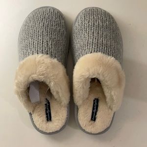 NWT American Eagle slippers